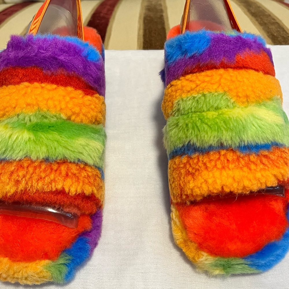 UGG AUTHENTIC FLUFF YEAH CALI PRIDE COLLAGE RAINBOW STRIPES SLIDES - Picture 5 of 17